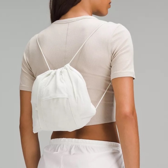 Lululemon Pack Light Pullover - Picture 8 of 8